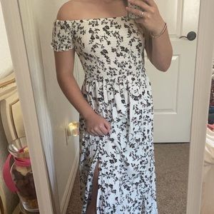 long floral dress with slit down the leg, never worn super cute size xs